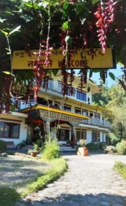 Bamboo Retreat Entry Gate Scarlet Clock Vine Thunbergia Coccinea 1 d0016322 Bamboo India